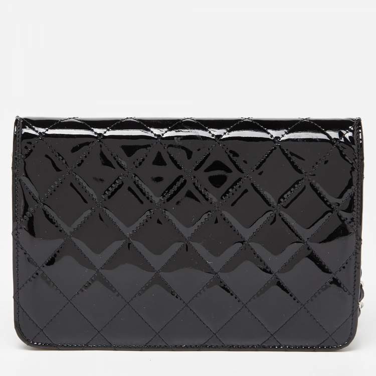 Pre Owned Chanel Black Quilted Patent Leather Brilliant Wallet On Chain