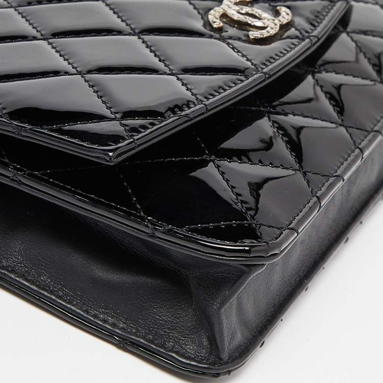 Pre Owned Chanel Black Quilted Patent Leather Brilliant Wallet On Chain