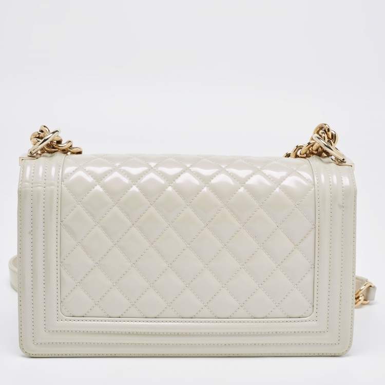 Pre Owned Chanel Pearl White Quilted Patent Leather Medium Boy Flap Bag