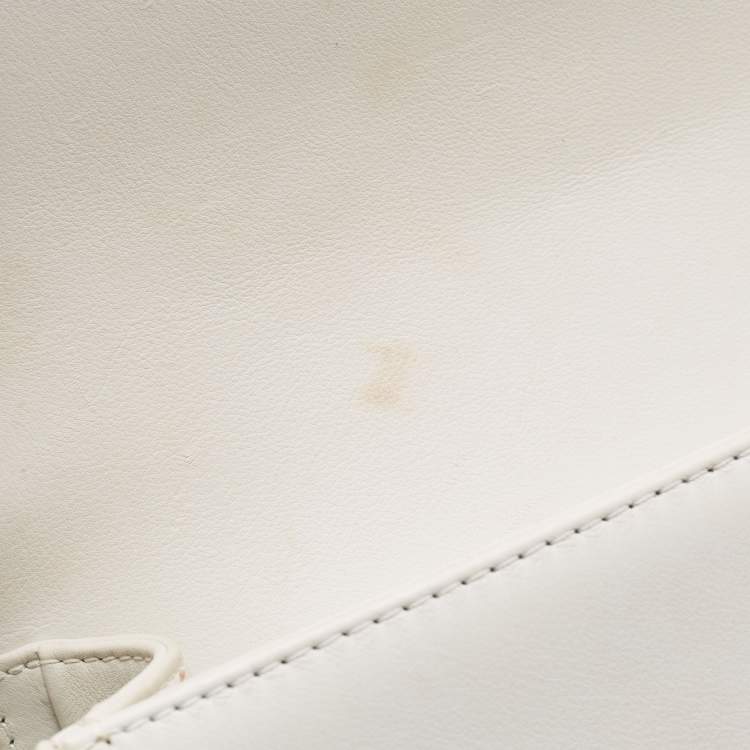 Pre Owned Chanel White Stitch Quilted Leather Medium Boy Flap Bag