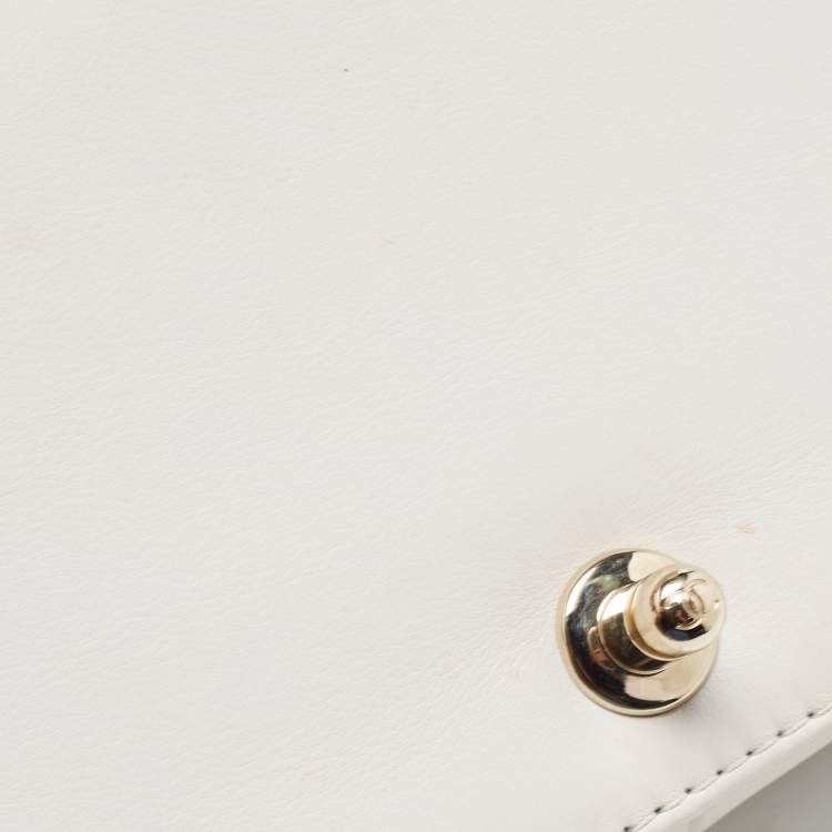 Pre Owned Chanel White Stitch Quilted Leather Medium Boy Flap Bag