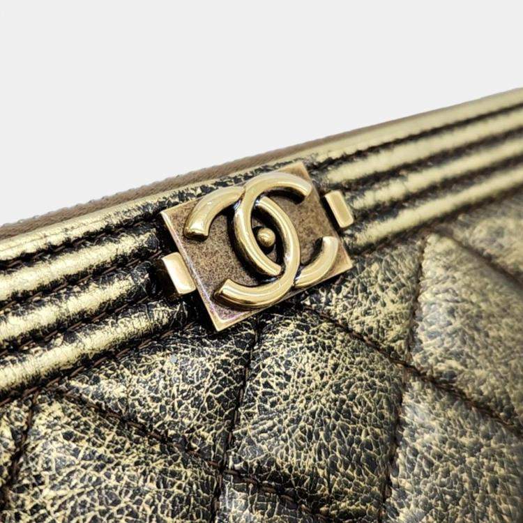 Pre Owned Chanel Caviar Boy Clutch New Medium
