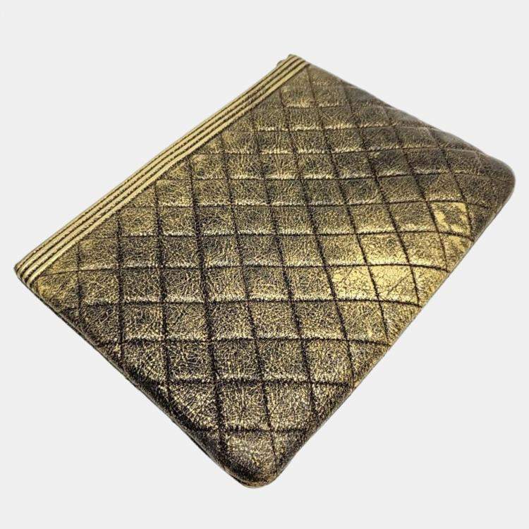 Pre Owned Chanel Caviar Boy Clutch New Medium