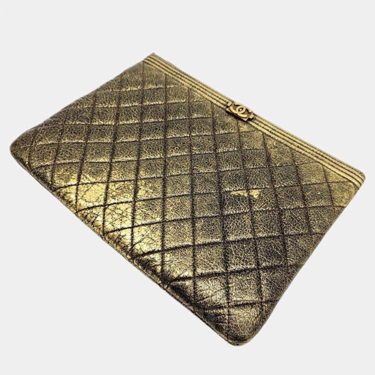 Pre Owned Chanel Caviar Boy Clutch New Medium