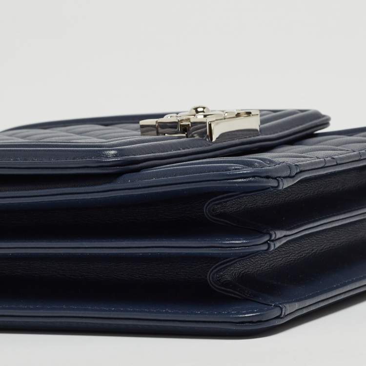 مملوكة مسبقًا Chanel Blue Quilted Leather North South Boy Shoulder Bag