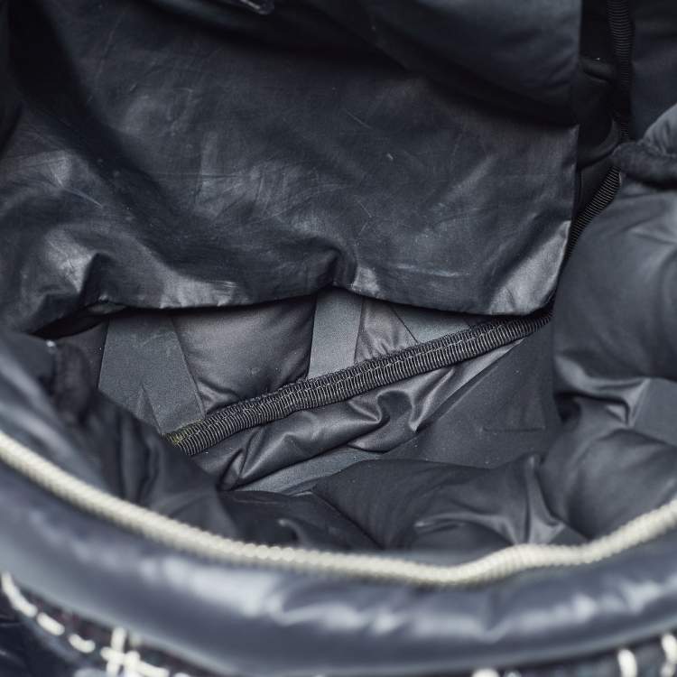 مملوكة مسبقًا Chanel Black Nylon and Tweed Doudoune Backpack