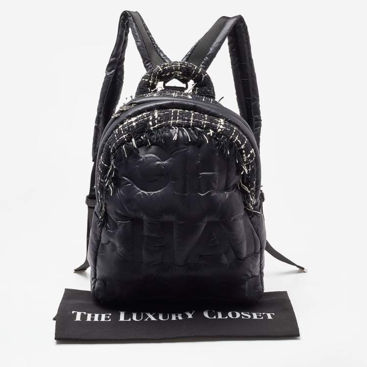 مملوكة مسبقًا Chanel Black Nylon and Tweed Doudoune Backpack