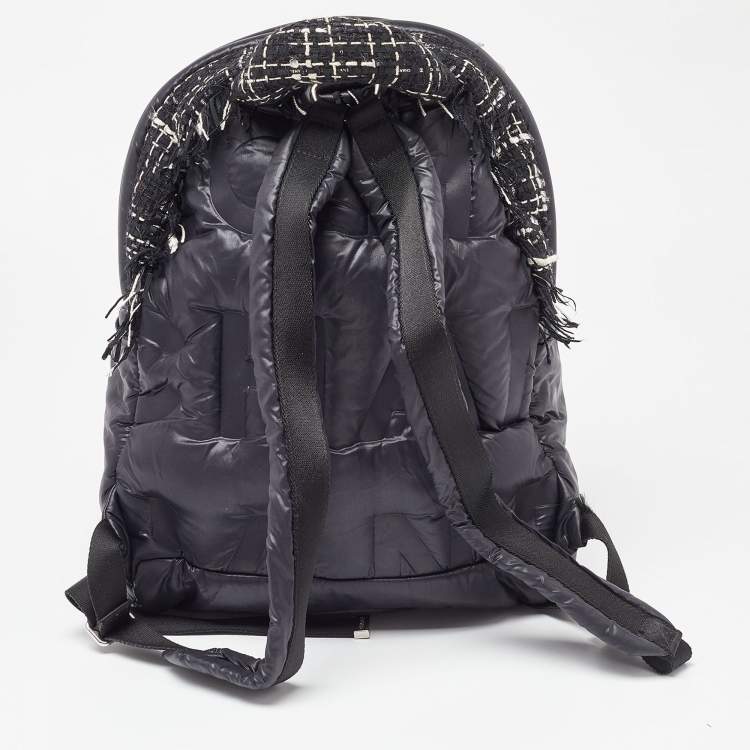 مملوكة مسبقًا Chanel Black Nylon and Tweed Doudoune Backpack