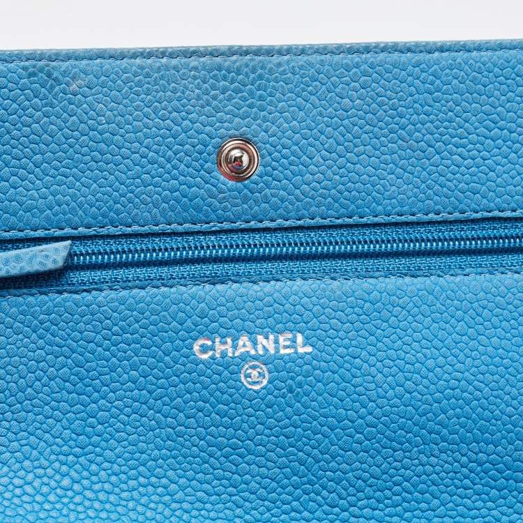Pre Owned Chanel Blue Quilted Caviar Leather Classic Wallet on Chain
