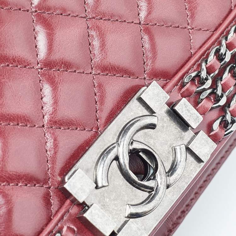 Pre Owned Chanel Red Quilted Leather Medium Interlaced Chained Boy Flap Bag