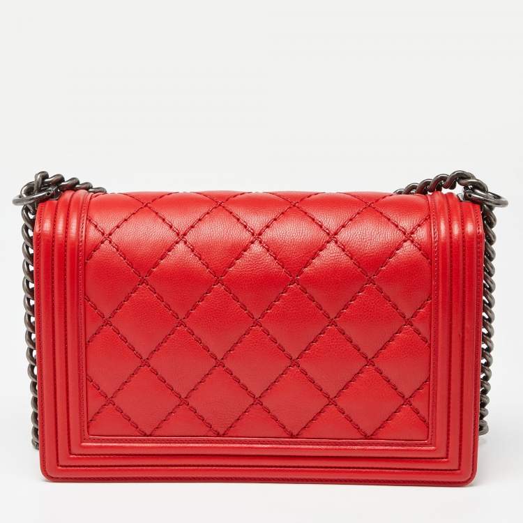 Pre Owned Chanel Red Diamond Stitch Quilted Leather New Medium Boy Bag