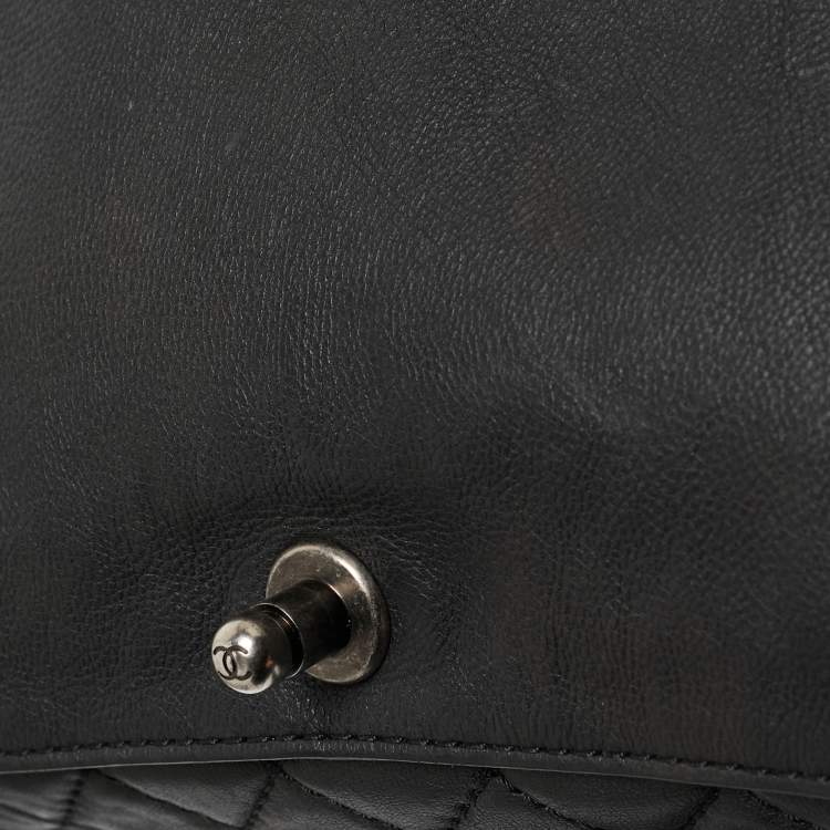 Pre Owned Chanel Black Leather Medium Boy Reverso Bag