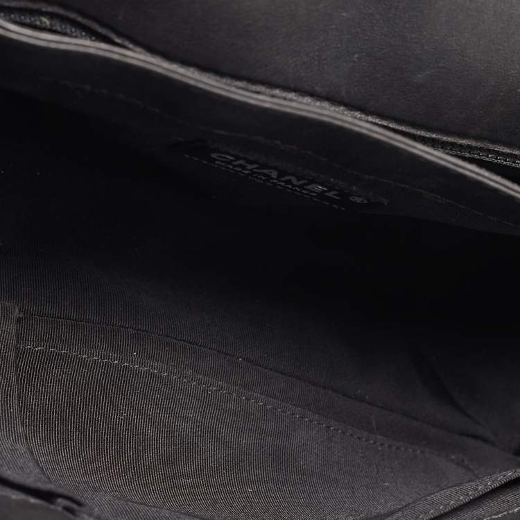 Pre Owned Chanel Black Leather Medium Boy Reverso Bag