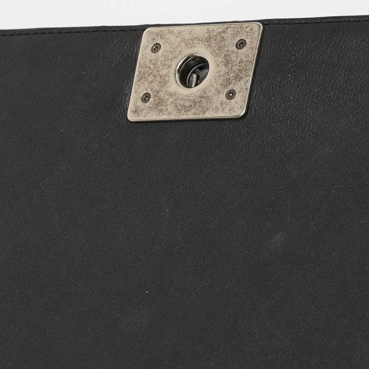 Pre Owned Chanel Black Leather Medium Boy Reverso Bag