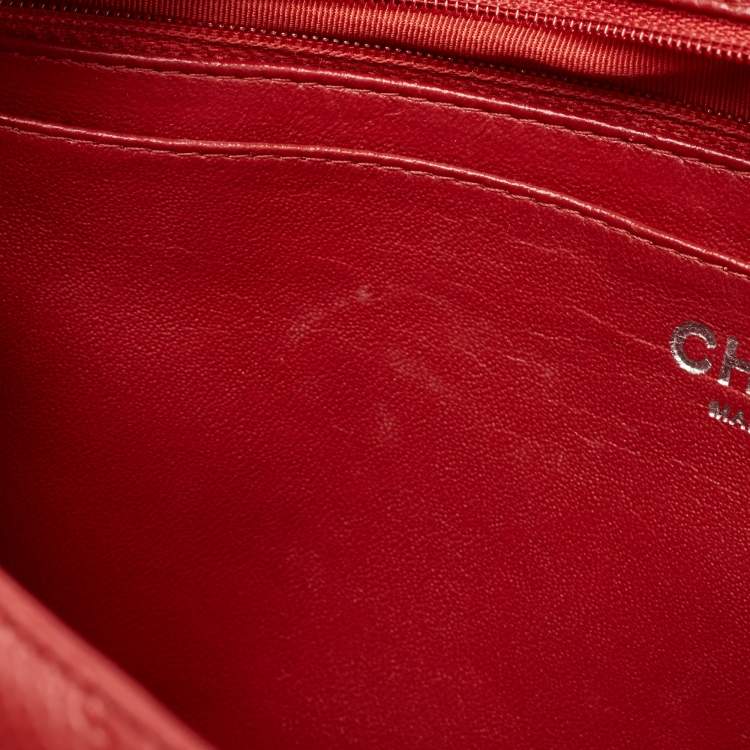 Pre Owned Chanel Red Quilted Caviar Leather Jumbo Classic Single Flap Bag