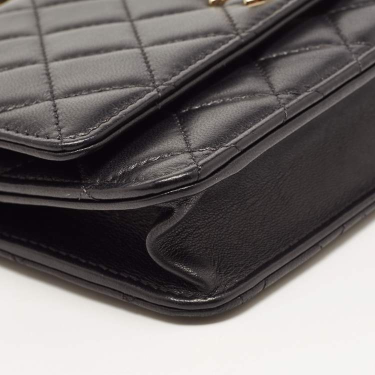 Pre Owned Chanel Black Quilted Leather Trendy CC Wallet On Chain
