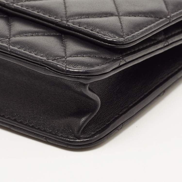 Pre Owned Chanel Black Quilted Leather Trendy CC Wallet On Chain