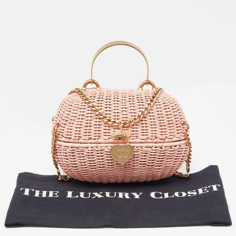 Pre Owned Chanel Pink Wicker Oval Locket Basket Chain Bag