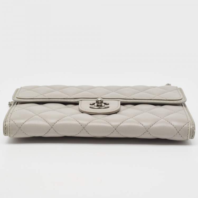 Pre Owned Chanel Grey Quilted Leather Single Flap Bag