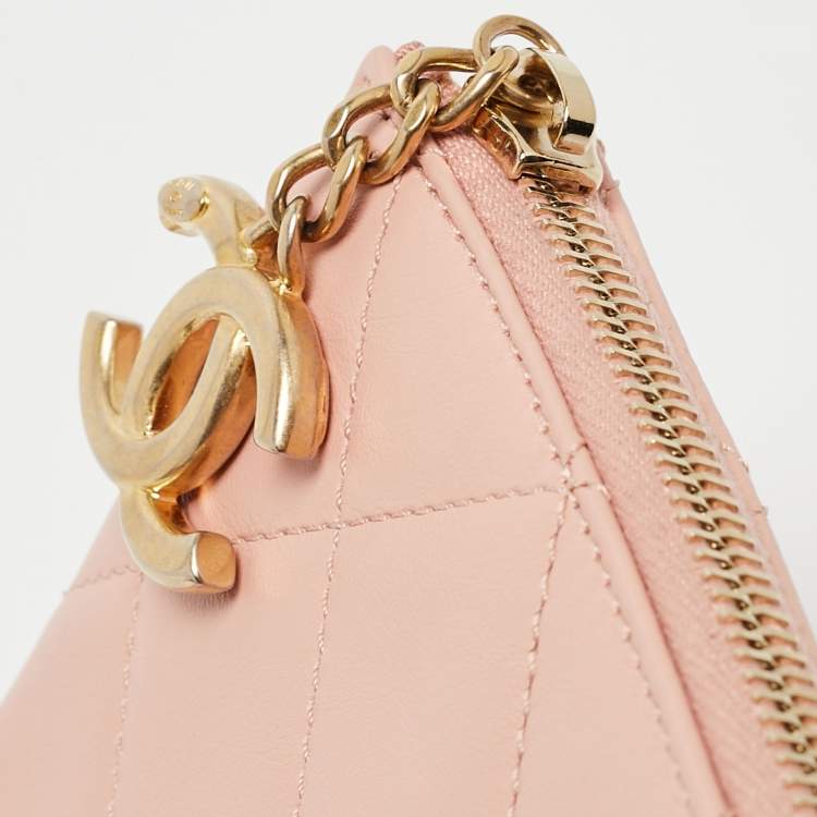 Pre Owned Chanel Light Pink Quilted Leather Logo Strap Belt Bag