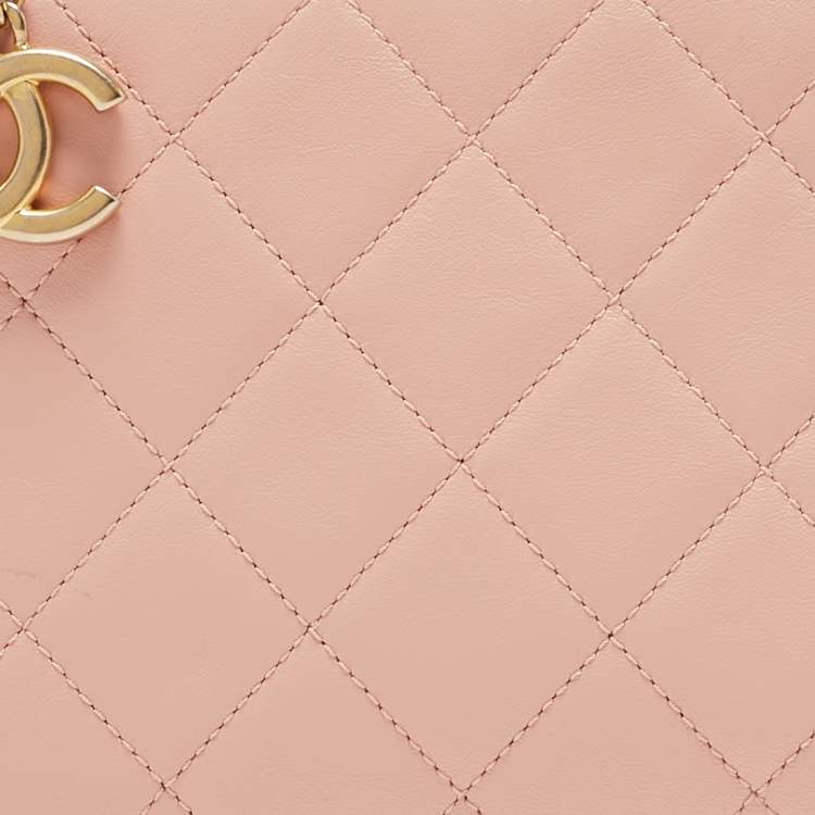 Pre Owned Chanel Light Pink Quilted Leather Logo Strap Belt Bag