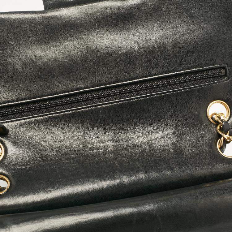 Pre Owned Chanel Black Chevron Leather Medium Classic Double Flap Bag