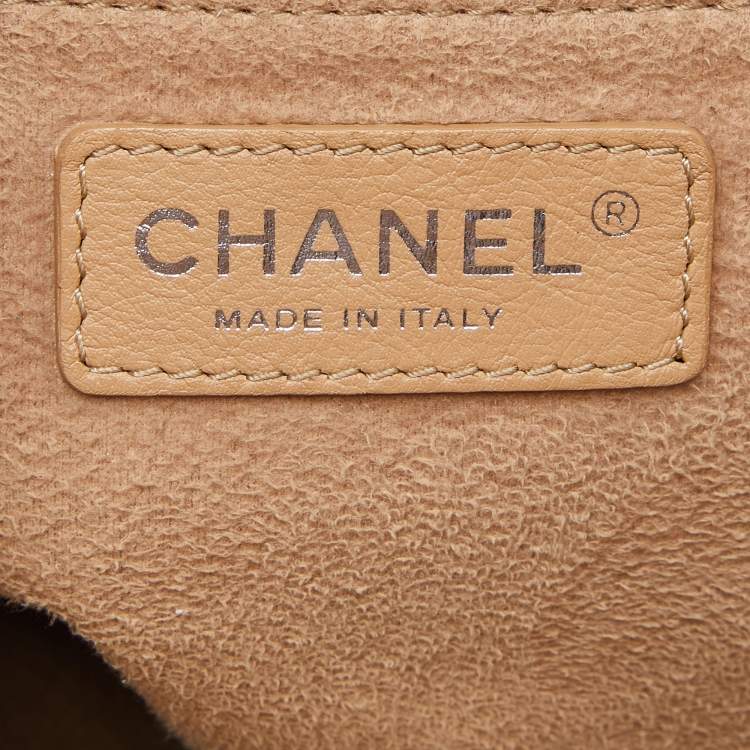 Pre Owned Chanel Beige Caviar Leather Medium Studded Logo Deauville Tote 