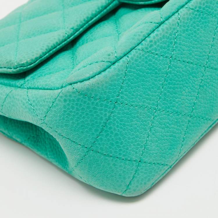 Pre Owned Chanel Green Quilted Caviar Leather New Mini Classic Flap Bag