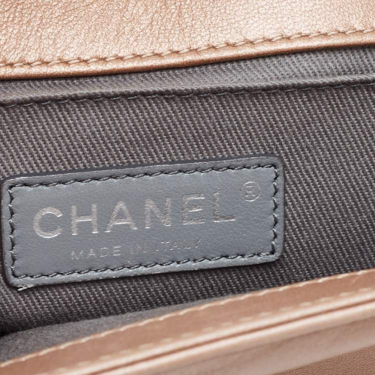 Pre Owned Chanel Metallic Beige Quilted Leather Medium Boy Flap Bag