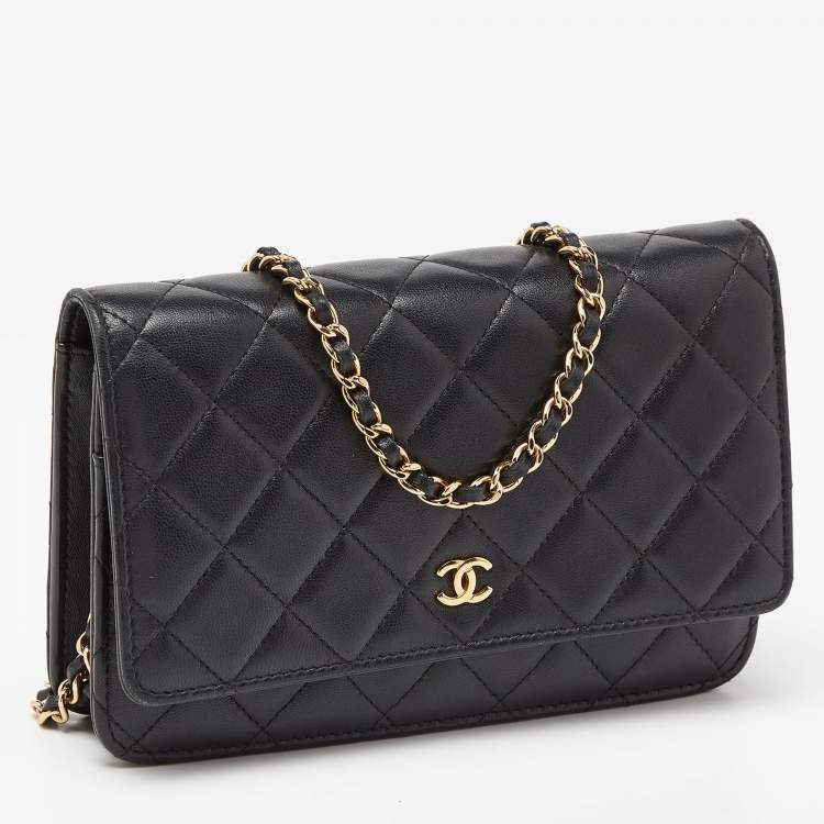 Pre Owned Chanel Black Quilted Leather Classic Wallet on Chain