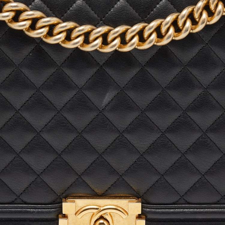 Pre Owned Chanel Black Quilted Leather New Medium Boy Shoulder Bag