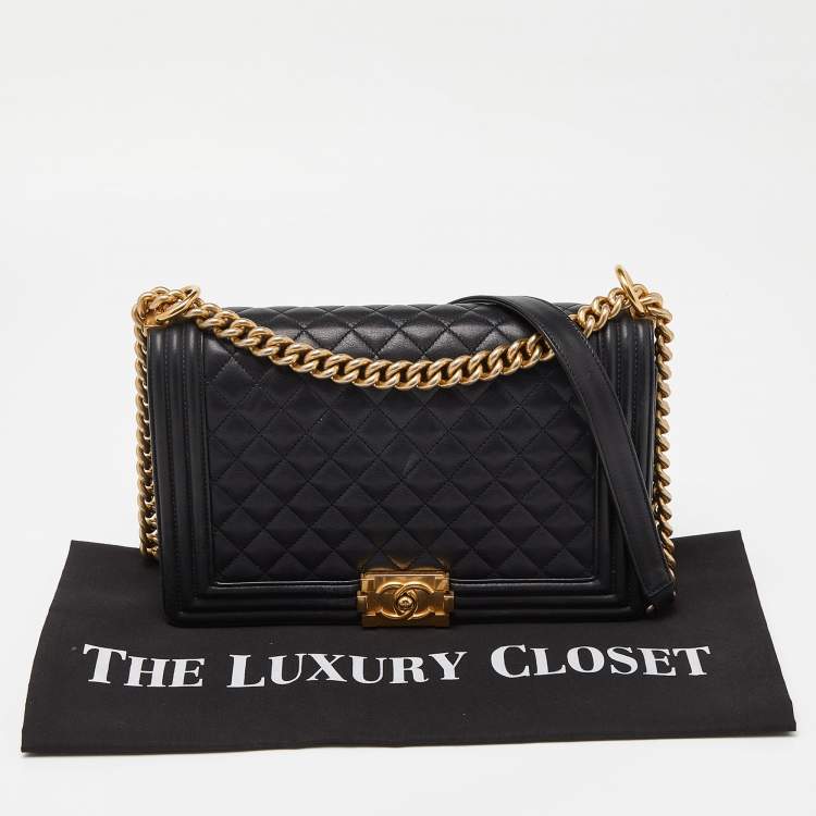 Pre Owned Chanel Black Quilted Leather New Medium Boy Shoulder Bag