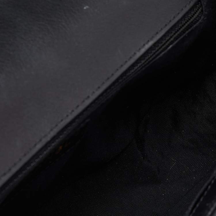 Pre Owned Chanel Black Quilted Leather New Medium Boy Shoulder Bag