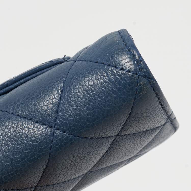 Pre Owned Chanel Blue Quilted Caviar Leather Classic Flap Wallet