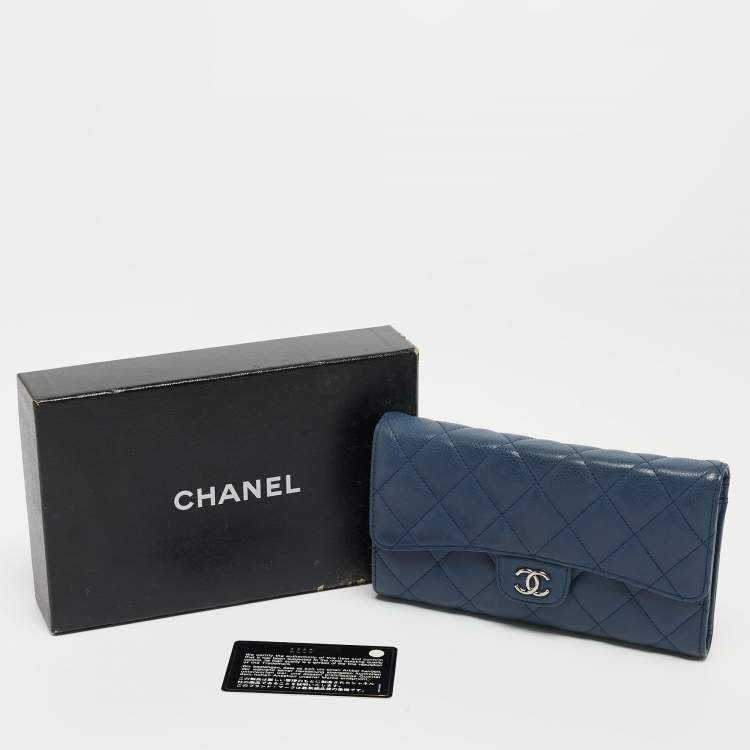 Pre Owned Chanel Blue Quilted Caviar Leather Classic Flap Wallet