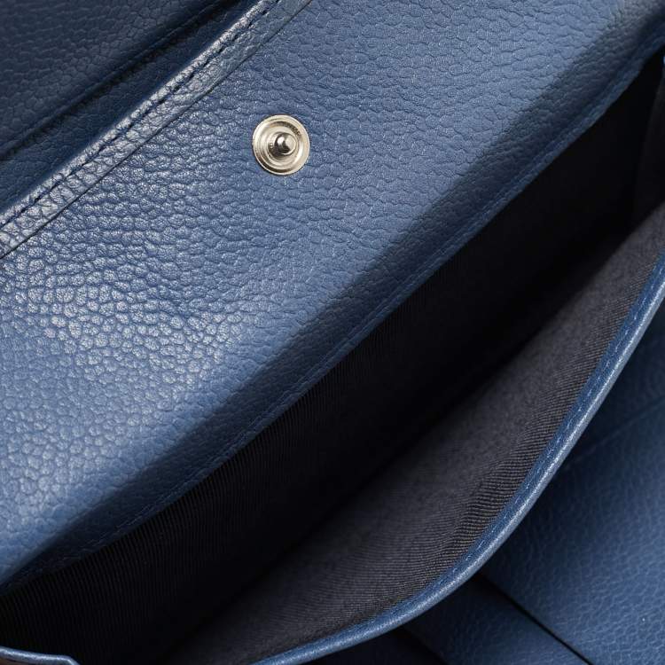 Pre Owned Chanel Blue Quilted Caviar Leather Classic Flap Wallet