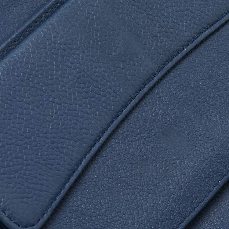 Pre Owned Chanel Blue Quilted Caviar Leather Classic Flap Wallet
