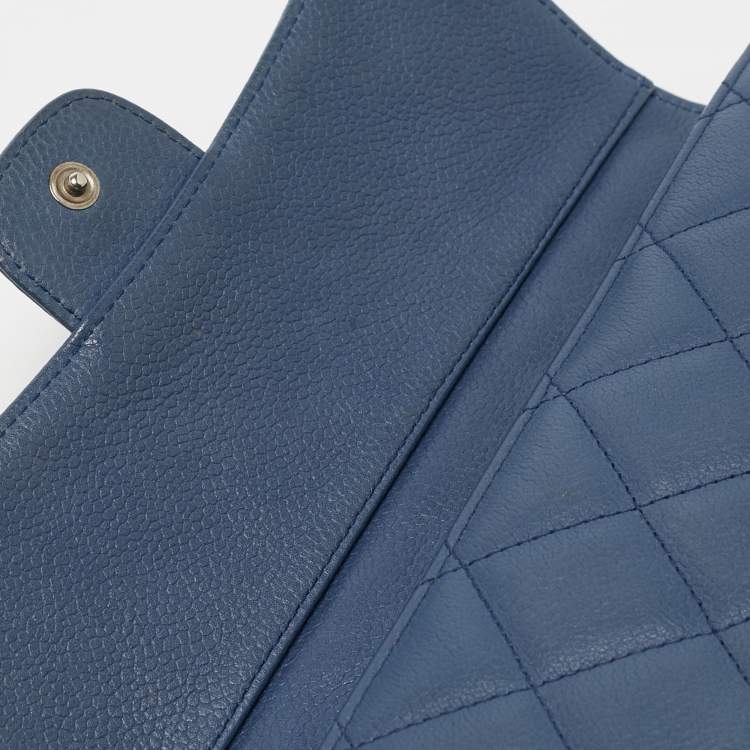 Pre Owned Chanel Blue Quilted Caviar Leather Classic Flap Wallet