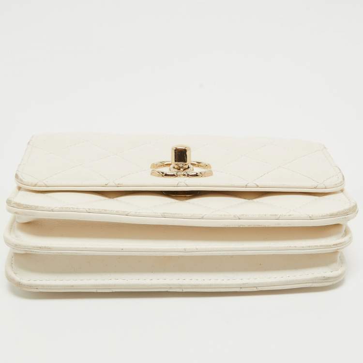Pre Owned Chanel White Quilted Leather Trendy CC Wallet On Chain