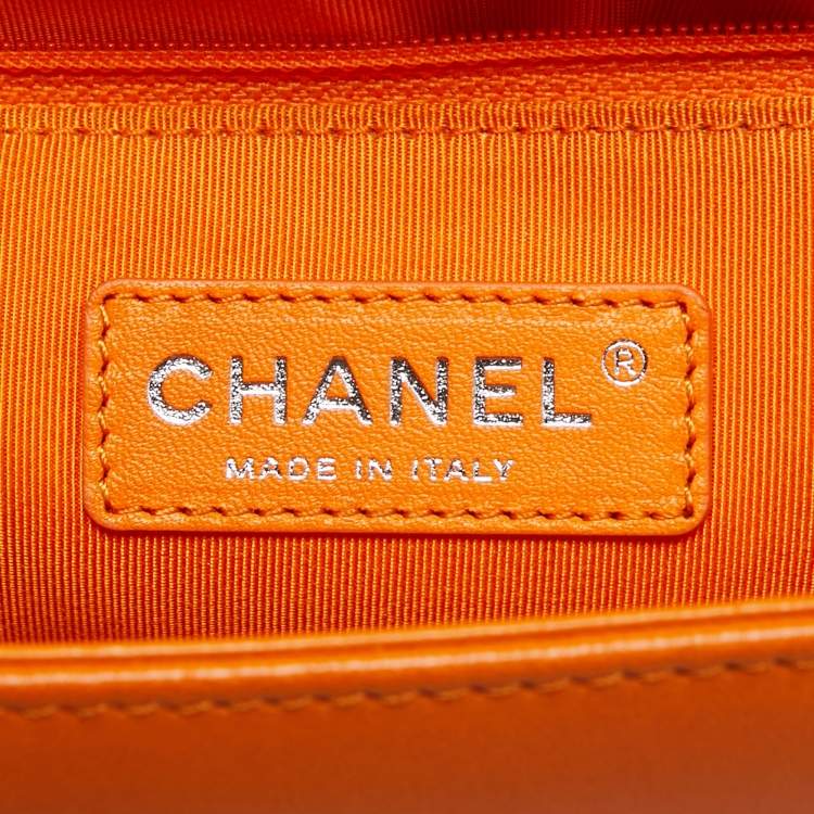 مملوكة مسبقًا Chanel Orange Quilted Leather New Medium Boy Bag