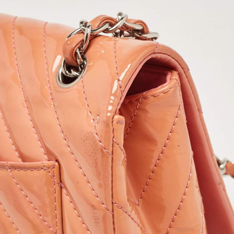 Pre Owned Chanel Pink Chevron Patent Leather Jumbo Classic Single Flap Bag
