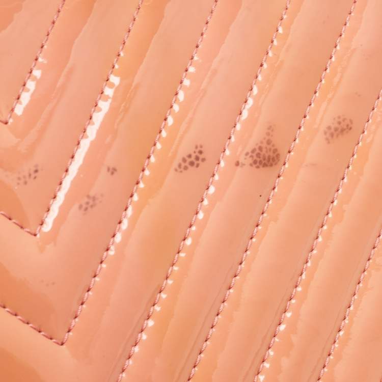 Pre Owned Chanel Pink Chevron Patent Leather Jumbo Classic Single Flap Bag