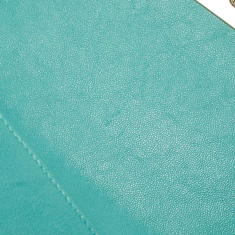 Pre Owned Chanel Aqua Green Chevron Caviar Leather Medium Boy Flap Bag