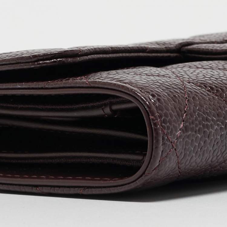مملوكة مسبقًا Chanel Plum Quilted Caviar Leather Classic Flap Trifold Wallet