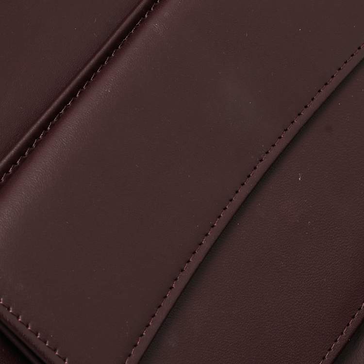 مملوكة مسبقًا Chanel Plum Quilted Caviar Leather Classic Flap Trifold Wallet