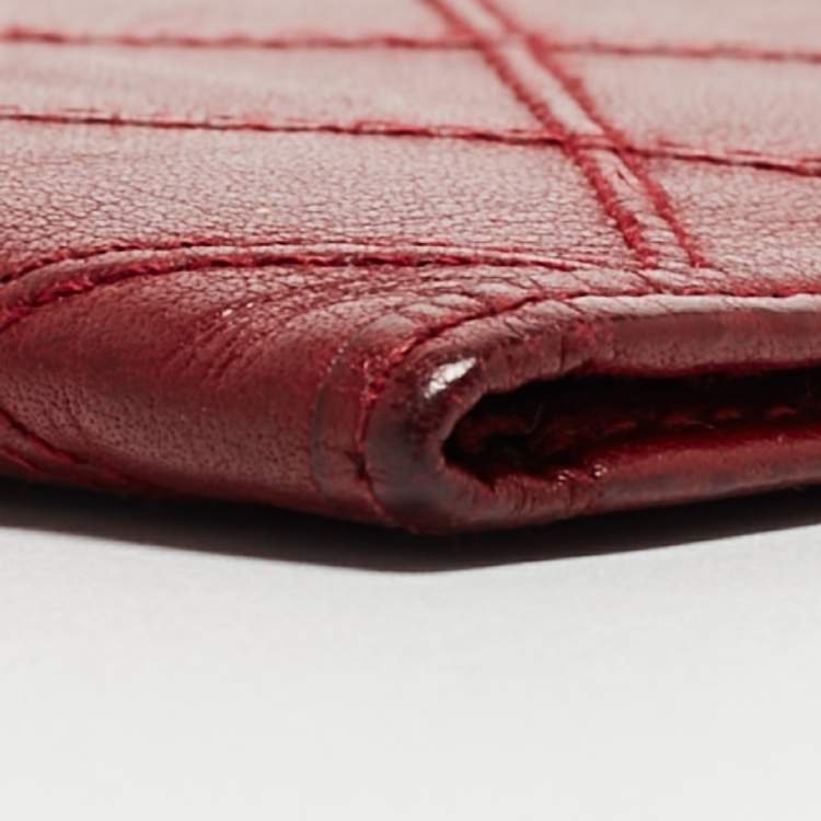 Pre Owned Chanel Red Quilted Leather Vintage Bifold Card Holder