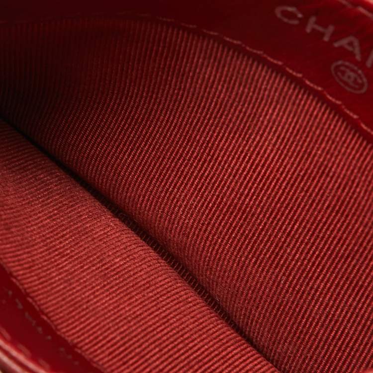 Pre Owned Chanel Red Quilted Caviar Leather CC Card Case