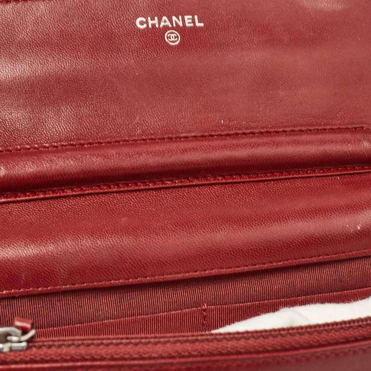 Pre Owned Chanel Burgundy Quilted Leather Classic Wallet on Chain 
