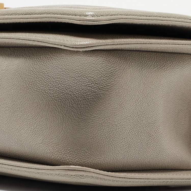Pre Owned Chanel Grey Quilted Caviar Leather Medium Boy Flap Bag