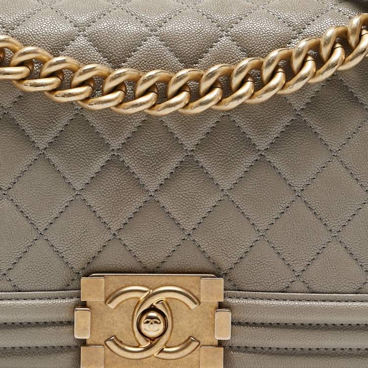 Pre Owned Chanel Grey Quilted Caviar Leather Medium Boy Flap Bag